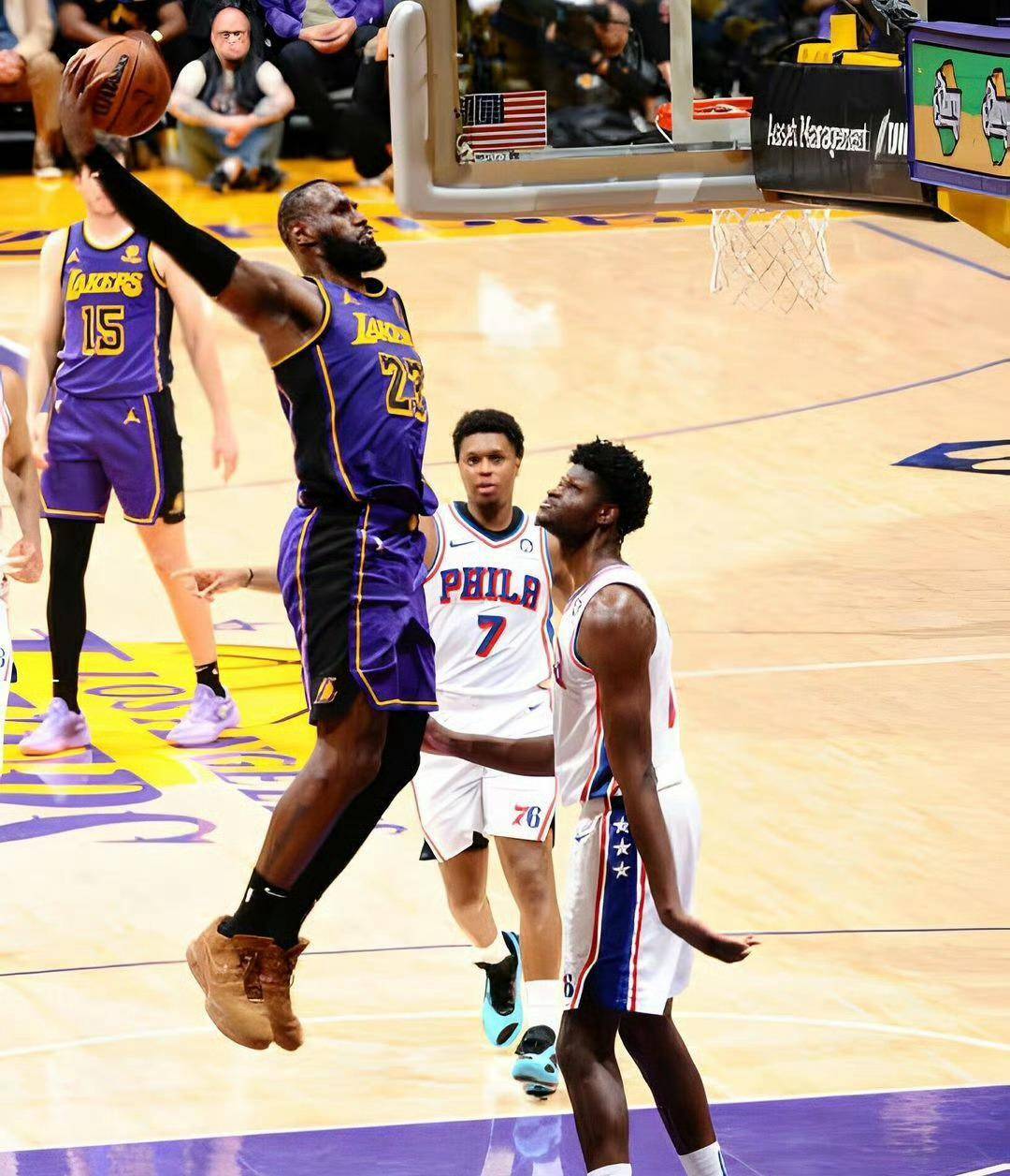 爱游戏关于东城朱雀队鏖战瓯越战狼队，马拉松常规赛小胜，替补奇兵立功。防守强度拉满的信息