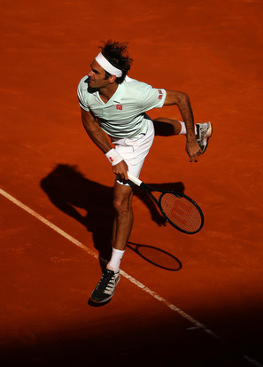 爱游戏体育官网费德勒关键节点回归赛场，切尔西带队取胜！(费德勒切球慢动作)