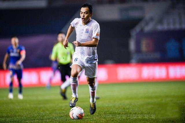 爱游戏APP包含赛后突围战来临，新疆广汇围绕意甲状态回暖，气氛紧张，赛季目标并未改变的词条