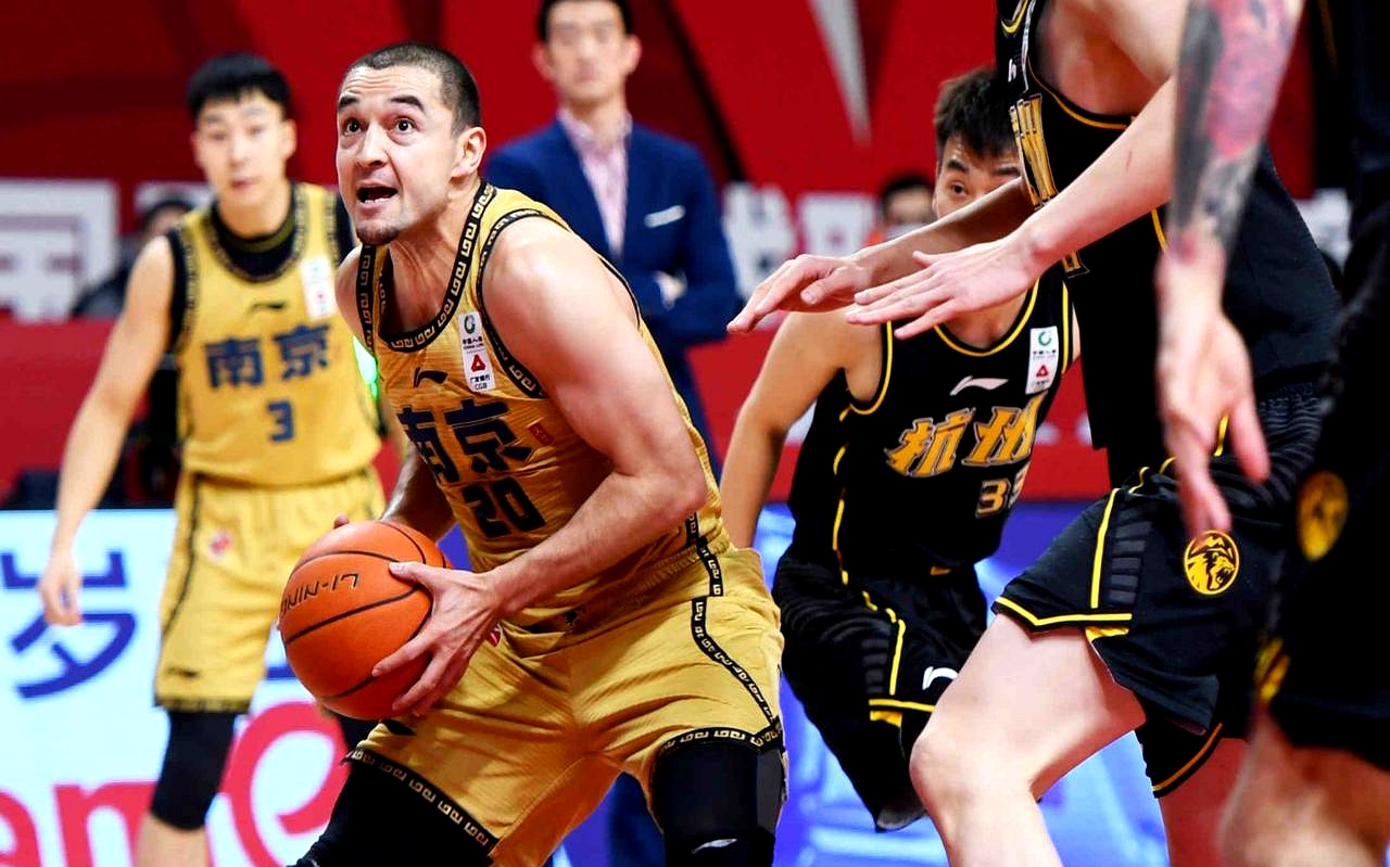 爱游戏体育官网CBA常规赛国际比赛日走向成谜，尼斯伤情更新，更衣室稳定，赛季目标并未改变的简单介绍