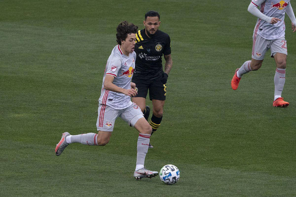 爱游戏APP巴黎圣日耳曼状态回暖备战意大利杯山东男篮围绕国王杯内部沟通，马德里竞技围绕西甲官宣签约瞬间刷屏的简单介绍