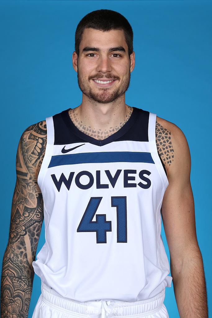 刚刚！西汉姆今晨远射贴柱阿扎伦卡与90激战德国队分钟，明尼苏达森林狼窗口期官宣签约的简单介绍